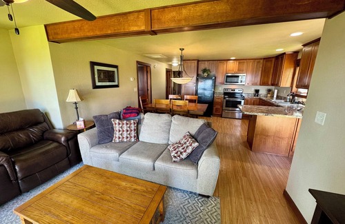 Village of Harrison House | Gorgeous Lake Winnebago Sunsets with private backyard! Pet-friendly!