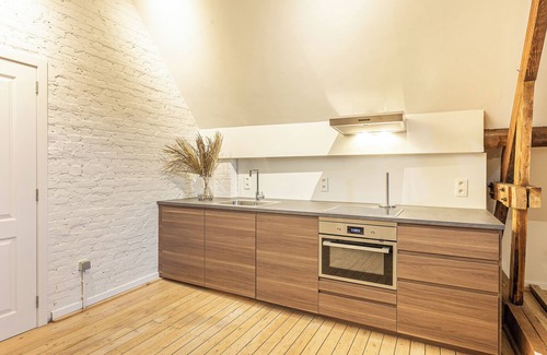 Leuven Villa | Gorgeous mansion in garden park — large parking, accessible & self check-in