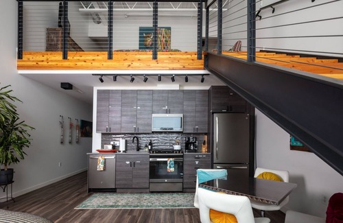 Bozeman House | Gorgeous Midtown Condo