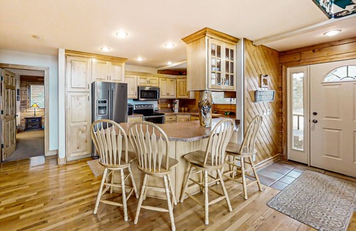 Sweetwater House | Gorgeous mountainside home w/lake-view, fireplace, washer/dryer, & dog-friendly