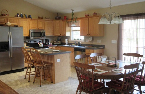Peaks House | Gorgeous Mtn Views, Perfect for Fall, Near Peaks of Otter, D-Day Memorial