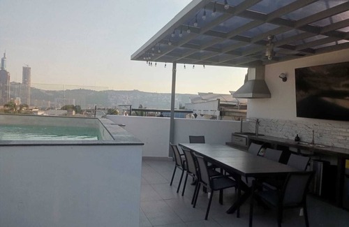 Monterrey House | Gorgeous house w/rooftop pool