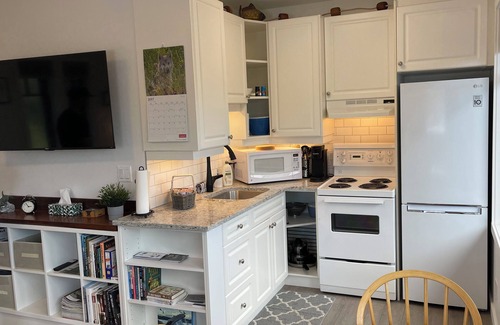 Telegraph Cove Apartment | Gorgeous new Ocean View Studio Suite at The Cottage at the Cove Telegraph Cove