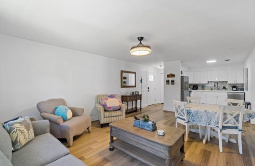 Iona House | Gorgeous relaxing 2BD Near Ft. Myers Beach