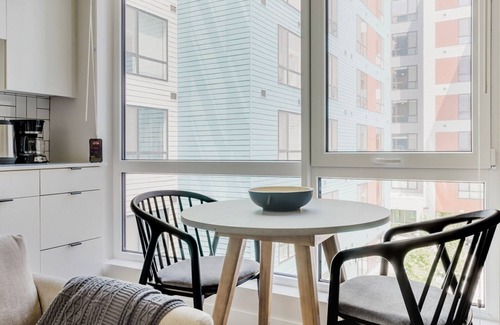 Revere Apartment | Gorgeous Revere Studio w/Firepit, Spa, W/D, A/C & Gym, by Blueground