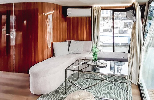 Neuruppin Boat Rental | Gorgeous ship in Neuruppin with sauna