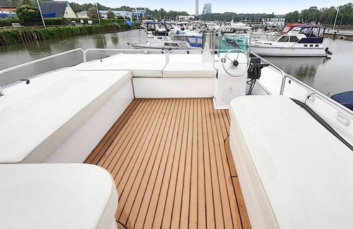 Neuruppin Boat Rental | Gorgeous ship in Neuruppin with sauna