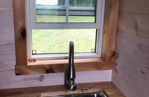 Grandview House | Gorgeous Tennessee Tiny House Perfect for a Glamping Getaway in Grandview