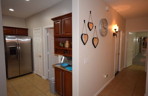 Alta Mesa Condo | GORGEOUS VACATION CONDO WITH HEATED POOL, SPA, FITNESS ROOM, PATIO, GARAGE