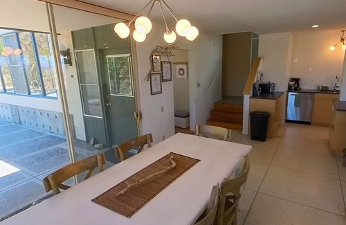 Joshua Tree Highlands House | Gorgeous Views, 5 Acres, Sleeps 8, Hot Tub, WiFi, Close to Park!