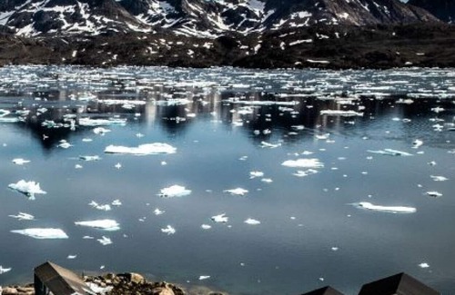 Nuuk House | Gorgeous views of coastline