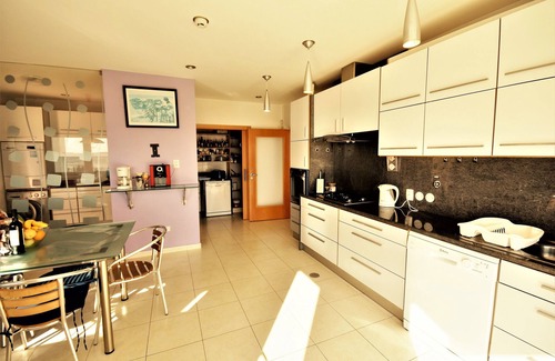 Foz do Arelho Villa | Gorgeous villa for families with kids, heated & fenced pool, superb views