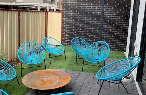 Braybrook House | Gorgeously relaxing brand new built double story home to spoil you