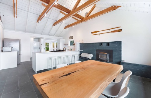 Old Town House | Gorgeously styled bungalow overlooking Bodega Harbor, walk to town - dogs OK