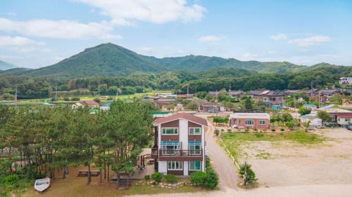 Goseong-gun House | Goseong Omaju Pension