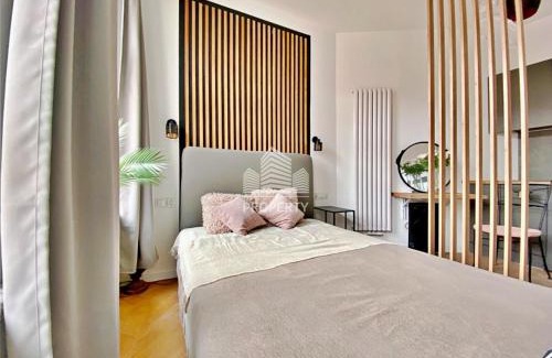 Stare Miasto Apartment | Gothic Modern Apart