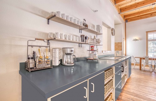 Government Camp Cabin | Government Camp Lodge with Hot Tub and Room for the Whole Family!