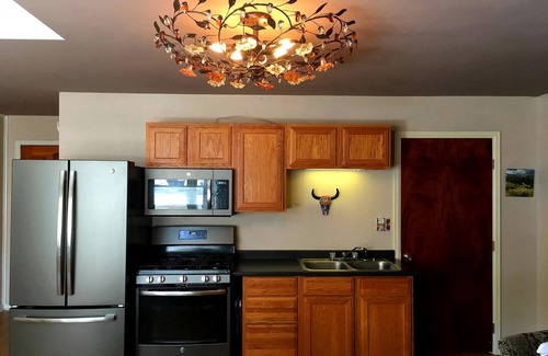 Lake City Apartment | Gowdy Apartment. Fenced yard pet friendly , modern, clean. Gowdy Properties