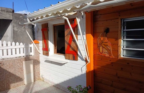 Goyave House | Country house, not too far from sea and river