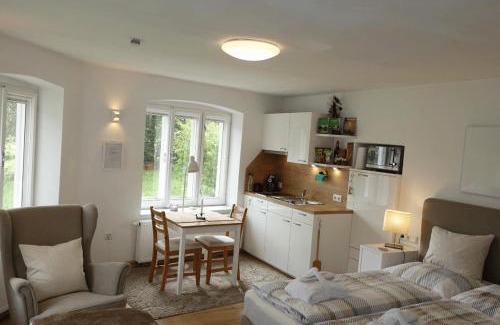 Bad Großpertholz Apartment | Grüne Wiese - Gäste-Minibungalow in der Edermühle