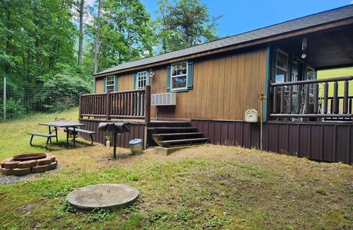 Clearville Cabin | Granary At Creekside Resort