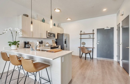 People's Freeway Apartment | Granary District Downtown SLC 1BR/1BA +CoWorking Space + Gym