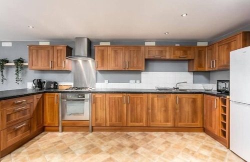 Ayr Apartment | Granary Suite No22 - Donnini Apartments