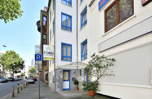 Bahnhofsvorstadt Apartment | Grand Apartment - Ford Apartment