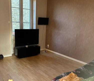 Chef-Boutonne Apartment | Grand appartement pour 4 à 5 personnes maximum