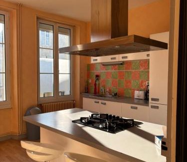 Chef-Boutonne Apartment | Grand appartement pour 4 à 5 personnes maximum