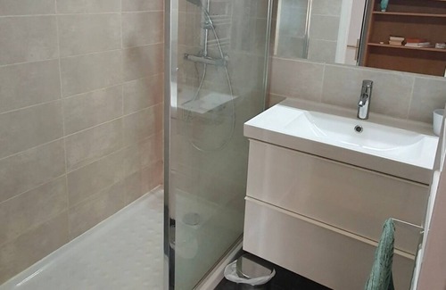 Toulouse East Apartment | Grand Apt T3, Centre, Gare, Métro, Parking Privé