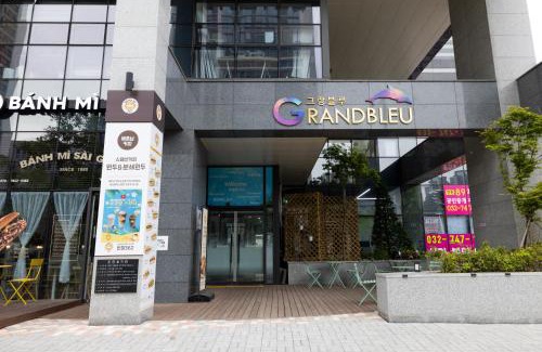 Yeongjong-dong Hotel | Grand Bleu Hotel & Residence
