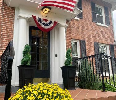 Herkimer Bed & Breakfast | Grand Colonial Bed and Breakfast