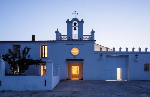 Monesterio House | Grand Cortijo for Friend Reunions with Boutique Services