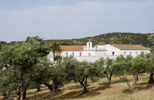 Monesterio House | Grand Cortijo for Friend Reunions with Boutique Services