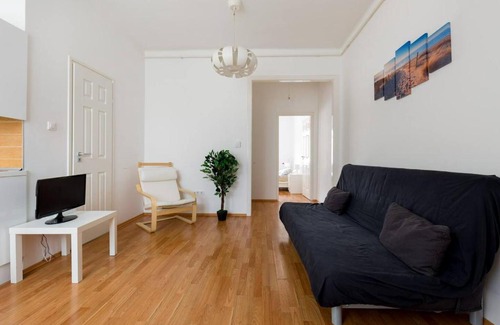 Belso-Ferencvaros Apartment | Grand Market 2 Bedrooms Modern Apartment