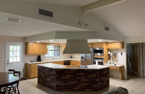 Weirsdale Cottage | Grand Oaks Resort