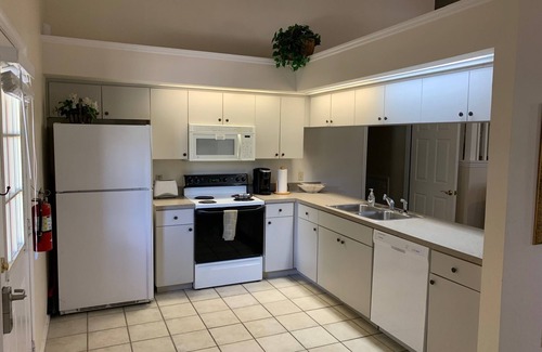 Weirsdale Cottage | Grand Oaks Resort