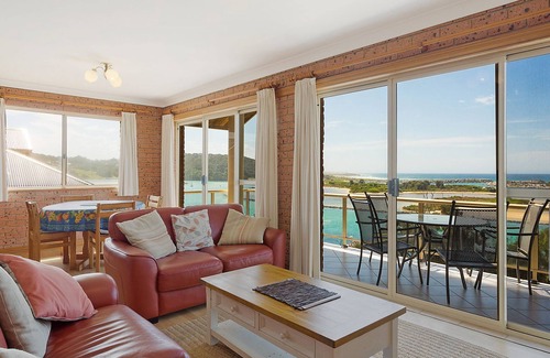 Narooma Apartment | Grand Pacific 1 Unit 3 - First Floor