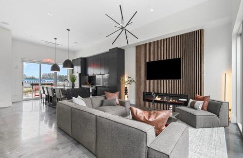 Dawsonville Villa | Grand Prix Grandeur at AMP