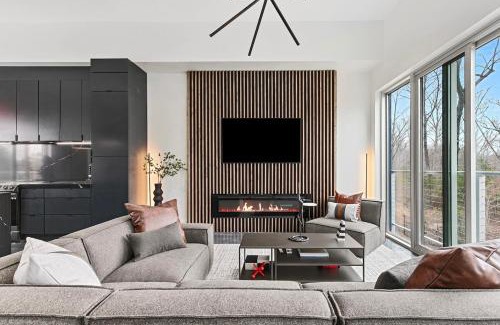 Dawsonville Villa | Grand Prix Grandeur at AMP