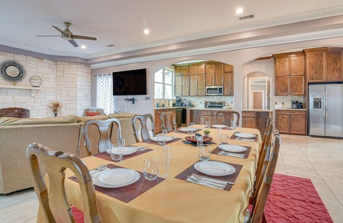 Iowa Colony House | Grand Rosharon Estate on 10 Acres of Farmland