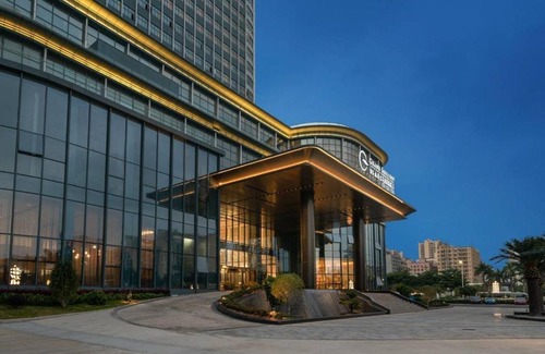 Shajing Hotel | Grand Skylight International Hotel Haoyue Shenzhen Baoan Int'l Exhibition Center