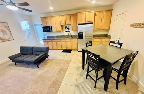 Reno House | Grand Sunlit Haven,Sleeps 12