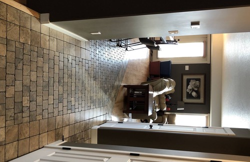 Dawson Creek House | Grand View Executive Suite