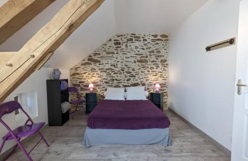 Pouligny-Notre-Dame House | Grande ferme rénovée avec jardin et loisirs à proximité - FR-1-591-155