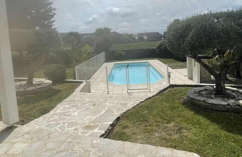 Angais House | Grande Maison Avec Piscine et vue sur la Chaîne des Pyrénées