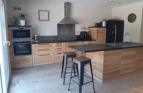 Bagnols-sur-Ceze House | Grande Maison Familiale Avec Piscine Proche Avignon