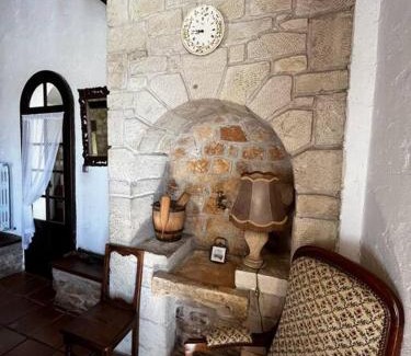 Cublac House | #Grande Villa à Cublac #Vue, Terrasses et Jardins