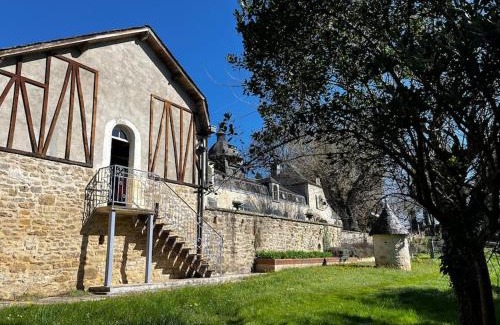 Cublac House | #Grande Villa à Cublac #Vue, Terrasses et Jardins